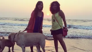 Chilling in Goa - Roopal Tyagi, Pariva Pranati and Puneet Sachdeva! Thumbnail