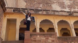 Sriti Jha's peaceful birthday celebration in Jaisalmer! Thumbnail