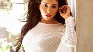 Asha Negi to anchor Indian Idol Junior...