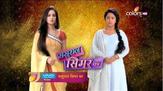 Why is Roli being secretive in Sasural Simar Ka?