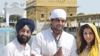 R. Madhavan visits Golden Temple! Thumbnail