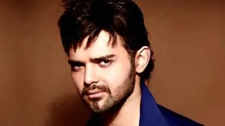 Mahaakshay gets 'brutally honest' reviews from dad Mithun thumbnail