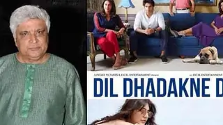 Javed Akhtar to screen 'Dil Dhadakne Do' for Arun Jaitley Thumbnail