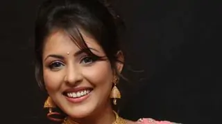 Madhu Shalini in Kamal Haasan's 'Thoongaavanam' Thumbnail