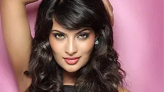 Vigilance is up when I'm in Delhi: Sayali Bhagat Thumbnail