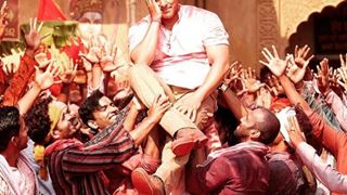 'Bajrangi Bhaijaan' trailer: Salman Khan chants Hanuman Chalisa Thumbnail