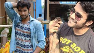 Pearl tackles snakes on the sets of Badtameez Dil Thumbnail