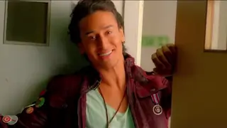 Out Now: Chal Wahan Jaate Hain, full song Thumbnail