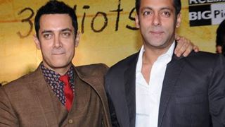 Salman invites Aamir to watch 'Bajrangi Bhaijaan' on Eid Thumbnail