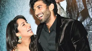 Shraddha Kapoor opens up about Aditya Roy Kapur! Thumbnail
