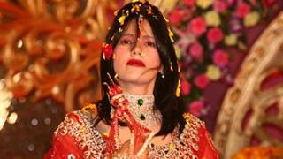 B-Town reacts on Radhe Maa controversy Thumbnail