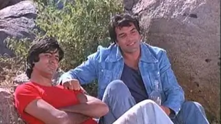 Dharmendra, Amitabh Bachchan still meet as Jai-Veeru Thumbnail