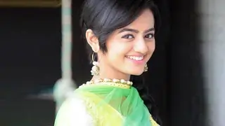 It irritates me when I dont get what I want : Helly Shah Thumbnail