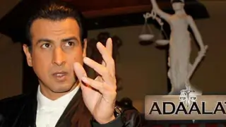 I don't choose scripts, I choose the storyteller: Ronit Roy