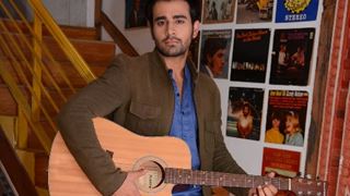 "I will propose my lady with a diamond and a rose." - Pearl V Puri Thumbnail