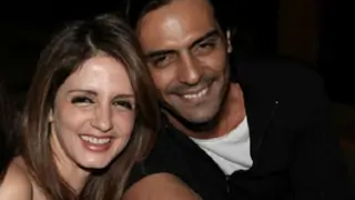 Arjun Rampal breaks silence about marrying Suzzane Khan! Thumbnail