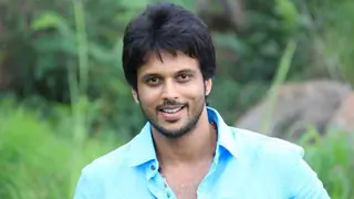 Aadarsh Balakrishna to lock horns with Allu Arjun Thumbnail