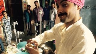 Check out: Mishal Raheja turns chaat-wala!