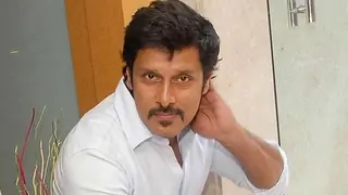 Stunts in '10 Endrathukulla' done with logic, safety, sanity: Vikram Thumbnail