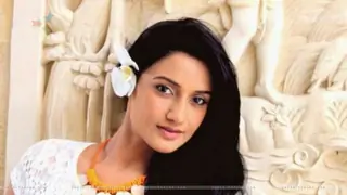 Rati Pandey returns to TV as a host, after 2 years! Thumbnail