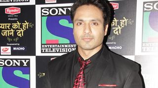 My charater is not a daily soap hero : Iqbal Khan thumbnail