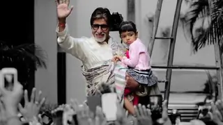 Amitabh Bachchan loves video chatting with Aaradhya Thumbnail