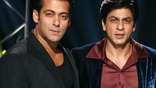 Shah Rukh Khan and Salman Khan groove to each other's beats! Thumbnail