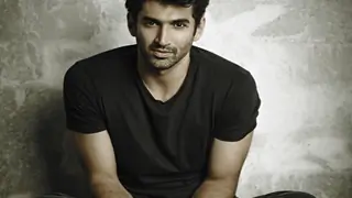Here's what Aditya Roy Kapur carried to the sets of Fitoor!