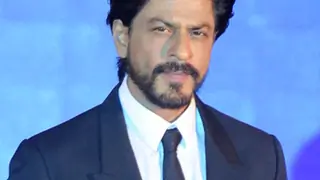 Karan, Farah are 'wannabe actors': SRK thumbnail
