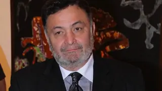 Rishi Kapoor wants to play 'sleaze swine conman' Thumbnail