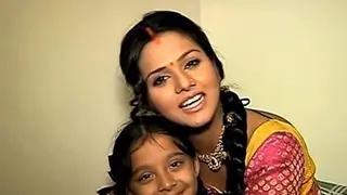 Daljeet Kaur talks about her off-screen bond with child actor Sargam Khurana thumbnail