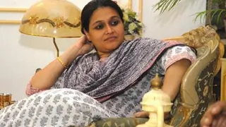 Supriya Pathak 'almost faints' on set of TV show Thumbnail