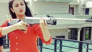 Divyanka enjoys adventurous shoot for a TV show! Thumbnail