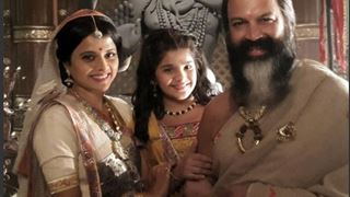 Bijay Anand left teary eyed as Ananya Agarwal shot for her last on Siya Ke Ram!