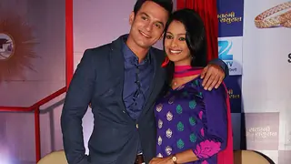 Ravish knows how to bring smile on my face: Mugdha Chaphekar Thumbnail