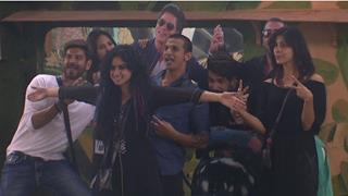 #BB9: Housemates to pose with Shah Rukh and Salman poster in the house!