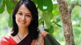 Too busy to take up acting full-time: Amala Akkineni Thumbnail