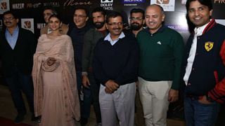Kejriwal watches 'Wazir' with star cast