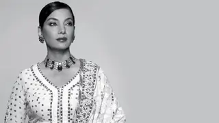 Shabana Azmi 'recovering from bronchitis' Thumbnail