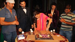 Did team 'Ek Tha Raja Ek Thi Rani' ignore Drashti Dhami on her Birthday? Thumbnail