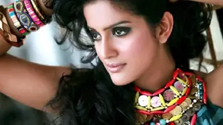 Vishakha Singh plays ghost in 'Bayam Oru Payanam' Thumbnail