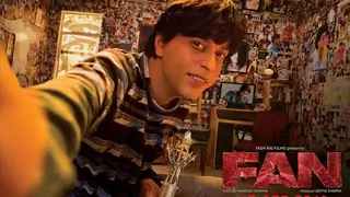 B-Town 'can't wait' for SRK's 'Fan' magic Thumbnail