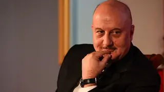 Anupam Kher turns 61, not bothered about 'years' Thumbnail
