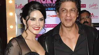 Sunny Leone's 'dream' come true on 'Raees' set Thumbnail