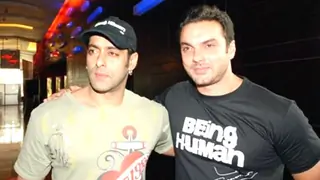 Salman saving Sohail's crippling marriage! Thumbnail
