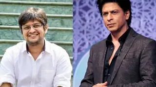 'Tanu Weds Manu Returns' writer wants SRK for his script Thumbnail