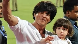 AbRam more inclined towards me: SRK Thumbnail