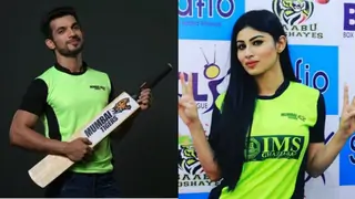 Mouni gets the attention that she deserves - Arjun Bijlani Thumbnail