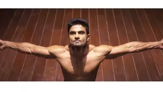 Sabbir Khan introduces Baaghi's astounding Villain! Thumbnail