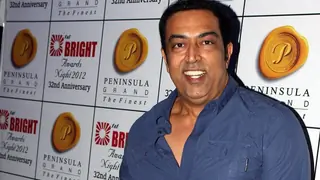 Vindu Dara Singh's comedy play to be staged in Hindi thumbnail